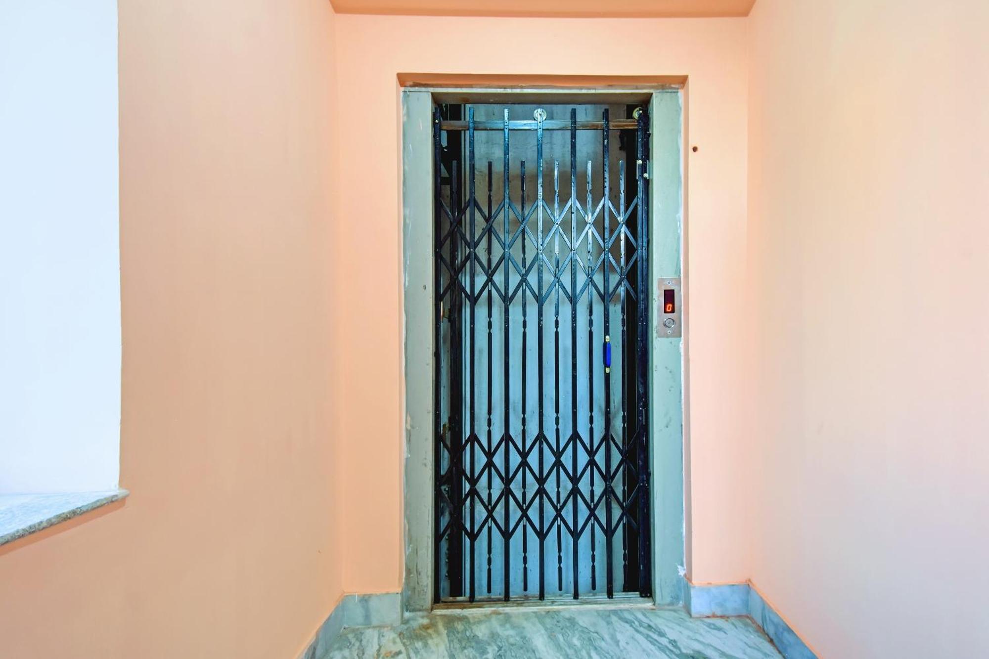 Hotel O Shree Residency Calcutta Buitenkant foto